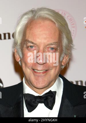 Donald Sutherland nimmt an der Erstaufführung von „Commander-in-Chief“ Ball & Premiere in Beverly Hills Teil. Bild: UK Press Stockfoto