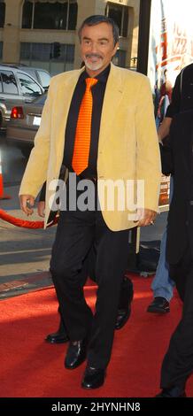 Burt Reynolds nimmt an der Premiere der Herzöge von Hazzard Los Angeles im Grauman's Chinese Theatre Teil. Bild: UK Press Stockfoto