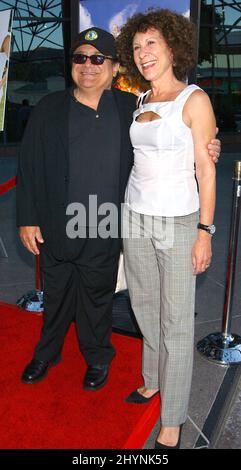 Danny DeVito und Ehefrau Rhea Perlman besuchen die Premiere von „Garden State“ in Los Angeles. Bild: UK Press Stockfoto