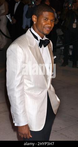 Der usher nimmt an der Vanity Fair Oscar Party in West Hollywood Teil. Bild: UK Press Stockfoto