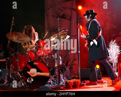 Das White Stripes Konzert im Greek Theatre, Los Angeles. Bild: UK Press Stockfoto