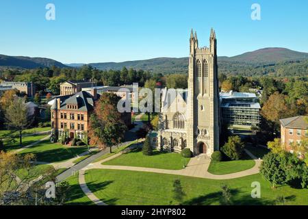 Luftaufnahme der Thompson Memorial Chapel auf dem Campus des Williams College in Williamstown, MA. Stockfoto