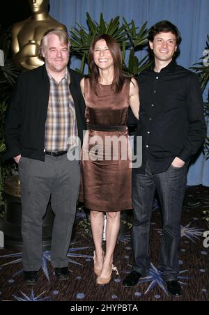 Philip Seymour Hoffman, Catherine Keener und Bennett Miller nehmen an dem Mittagessen mit den Academy Awards 78. im Beverly Hills Hilton Teil. Bild: UK Press Stockfoto