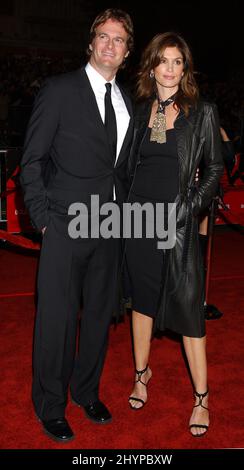 Cindy Crawford & Rande Gerber nehmen an der zwölf-Los Angeles-Premiere des Ocean im Grauman's Chinese Theatre Teil. Bild: UK Press Stockfoto
