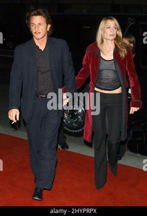 SEAN PENN & ROBIN WRIGHT PENN BESUCHEN DIE FILMPREMIERE „21 GRAMS“ IN KALIFORNIEN. BILD: BRITISCHE PRESSE Stockfoto