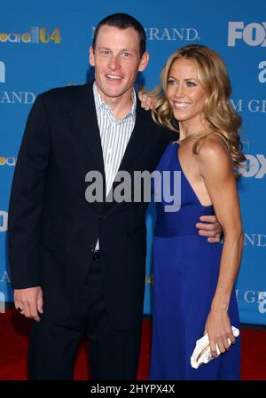 Sheryl Crow und Lance Armstrong nehmen an den „Billboard Music Awards 2004“ im MGM Grand Hotel & Casino, Las Vegas, Teil. Bild: UK Press Stockfoto