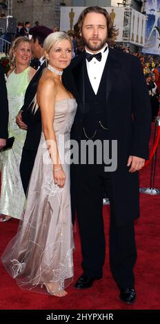 Russell Crowe und Danielle Spencer nehmen an den Annual Academy Awards 74. Teil. Bild: UK Press Stockfoto