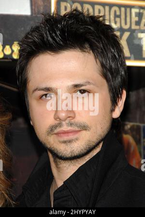 Freddy Rodriguez nimmt an der „Grindhouse“-Premiere Teil, die im „orfeum Theatre“ in Los Angeles stattfand. Bild: UK Press Stockfoto