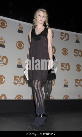 Taylor Swift nimmt an den Nominierungsbekanntmachungen für die Annual Grammy Awards 50. Teil, die an der Music Box in Los Angeles, CA, abgehalten werden. Stockfoto