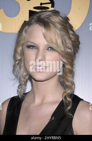 Taylor Swift nimmt an den Nominierungsbekanntmachungen für die Annual Grammy Awards 50. Teil, die an der Music Box in Los Angeles, CA, abgehalten werden. Stockfoto