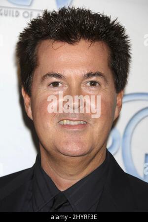 Simon Fuller kommt bei den Producers Guild Awards 2008 im Beverly Hilton Hotel in Kalifornien an. Stockfoto