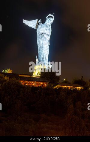 Blick auf die Virgen de Panecillo; Quito, Ecuador. Stockfoto