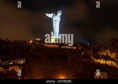 Blick auf die Virgen de Panecillo; Quito, Ecuador. Stockfoto