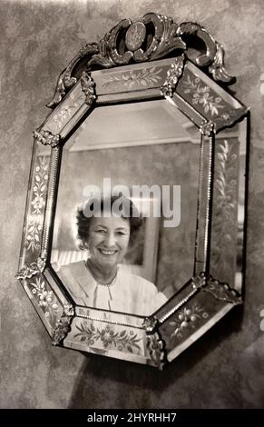 Spiegelung von Dame Vera Lynn 1991 Stockfoto