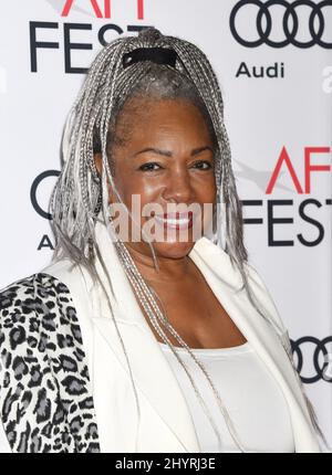 FILE PHOTO: Mary Wilson, Gründungsmitglied der Supremes, starb am 8. Februar 2021 im Alter von 76 Jahren in Las Vegas, Nevada. 14. November 2016 Hollywood, Ca. Mary Wilson AFI FEST 2016 „Jackie“ – die zentrale Gala im TCL Chinese Theatre Stockfoto