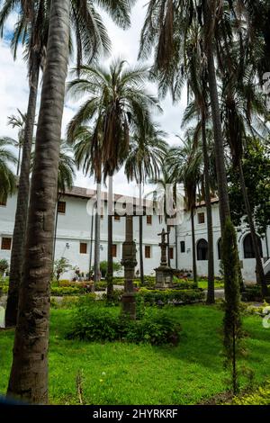 Innenhof der Iglesia de San Francisco, Quito, Ecuador. Stockfoto