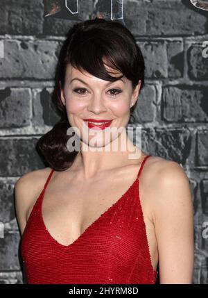 DATEI-FOTO: Helen McCrory die englische Schauspielerin und Ehefrau des Schauspielers Damian Lewis ist im Alter von 52 Jahren nach einem Kampf mit Krebs verstorben. 4. April 2011 New York City, NY Helen McCrory Harry Potter: Die Eröffnung der Ausstellung im Discovery Times Square Exposition Center Stockfoto