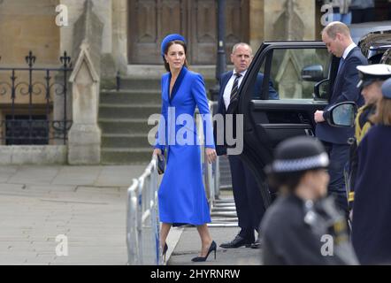 Prinz William und Catherine / Duke und Herzogin von Cambridge bei der Ankunft zum Commonwealth Service in Westminster Abbey, London, 14.. März 2022. Stockfoto