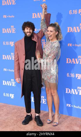 Dave Burd und Taylor Misiak Ankunft in der ¢ €˜Dave¢ €™ Saison 2 Premiere am Greek Theatre am 10. Juni 2021 in Los Angeles, CA. Stockfoto