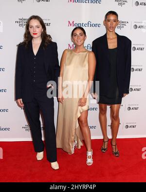 Amy Forsyth, Isabelle Fuhrman & Dilone beim Tribeca Film Festival 2021 „The Novice“, das am 13. Juni 2021 in den Spring Studios in New York City, NY, stattfand Stockfoto