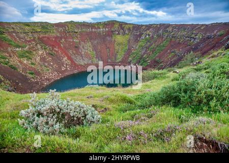 Kerio vulkanischen Krater Kerid See auch genannt oder Kerith im südlichen Island ist ein Teil der Golden Circle Route. Stockfoto