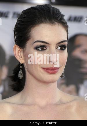 Anne Hathaway bei der „Get Smart“-Weltpremiere im Mann Village Theatre. Stockfoto