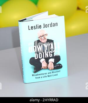 Atmosphäre beim Besuch von Leslie Jordans Buch „How Y'all doing?: Missabenteuer und Unfug from a Life Well Lifeby“, das am 27. Juni 2021 im Nordstrom Local West Village in New York City, NY, stattfand Stockfoto