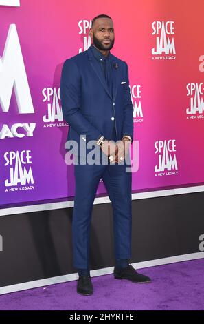 LeBron James bei der Weltpremiere von „Space Jam: A New Legacy“ im Regal Cinemas L.A. Live am 12. Juli 2021 in Los Angeles, CA. Stockfoto
