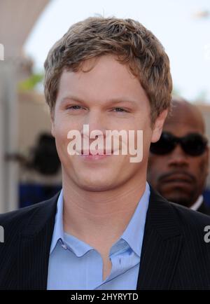 Luke Ford bei der amerikanischen Premiere „The Mummy: Tomb of the Dragon Emperor“ im Gibson Amphitheatre, Los Angeles. Stockfoto