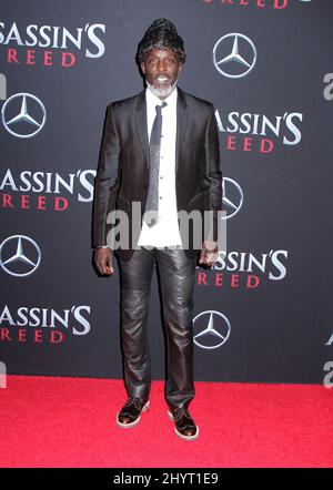 Michael K. Williams wurde am Montag im Alter von 54 Jahren in New York in seinem Penthouse in Brooklyn tot einer vermuteten Heroinüberdosis aufgefunden. Michael K. Williams 'Assassin's Creed' New York Premiere im AMC Empire 25 am 13. Dezember 2016 @Steven Bergman/AFF-USA.com Stockfoto