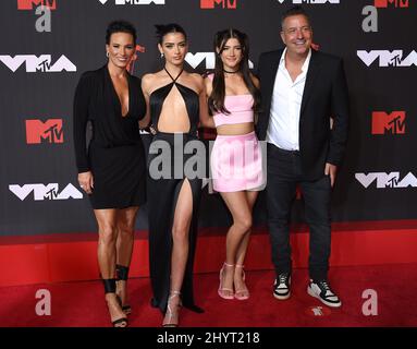 Dixie D'Amelio, Heidi D'Amelio, Charli D'Amelio und Mark D'Amelio bei den MTV Video Music Awards 2021, die am 12. September 2021 im Barclays Center in Brooklyn, NY, verliehen wurden Stockfoto