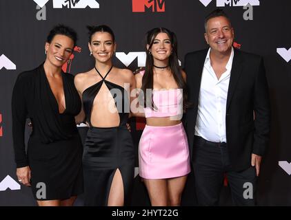 Dixie D'Amelio, Heidi D'Amelio, Charli D'Amelio und Mark D'Amelio bei den MTV Video Music Awards 2021, die am 12. September 2021 im Barclays Center in Brooklyn, NY, verliehen wurden Stockfoto