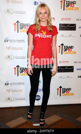 Kate Bosworth trifft am Stand Up to Cancer Benefit im Kodak Theatre in Hollywood, Kalifornien, ein. Stockfoto