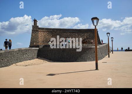 castillo de san gabriel Steinfestung beherbergt das Geschichtsmuseum museo de historia arrecife lanzarote kanarische Inseln spanien Stockfoto