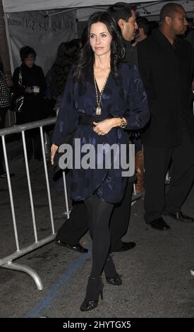 Courteney Cox Arquette bei der Weltpremiere „Bedtime Stories“. Im El Capitan Theatre, Los Angeles. Stockfoto