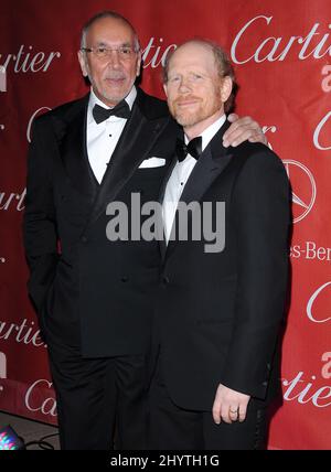 Frank Langella und Ron Howard nehmen an der jährlichen Gala der Palm Springs International Film Festival Awards 20. im Palm Springs Convention Center Teil Stockfoto