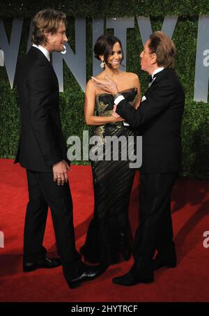 Gabriel Aubry, Halle Berry und Valentino bei der Vanity Fair Oscar Party 2009 im Sunset Tower Hotel in West Hollywood, CA. Stockfoto