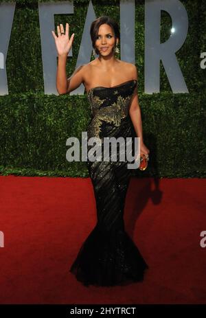 Halle Berry auf der Vanity Fair Oscar Party 2009 im Sunset Tower Hotel in West Hollywood, CA. Stockfoto