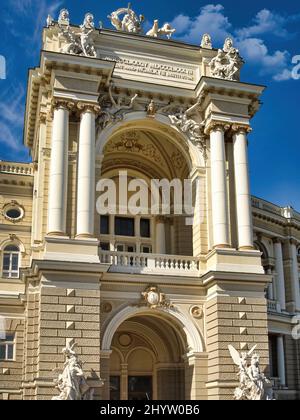 Odessa National Academic Theatre (die italienische Barockfassade des Odessa Opera and Ballet Theatre), in der Ukraine. Stockfoto