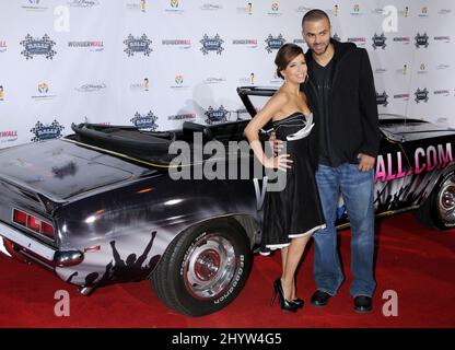 Eva Longoria Parker und Tony Parker bei der Kundgebung für krebskranke Kinder Scavenger Cup Draft Party, die am 1. Mai 2009 im Hollywood Roosevelt Hotel in Hollywood stattfand. Stockfoto