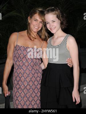 Catherine Mary Stewart und Hanna Allerton bei der Premiere von „Love N' Dancing“ im ArcLight Cinemas, Los Angeles, USA. Stockfoto