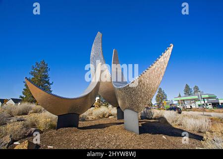 Street Art in Bend, Oregon, platziert auf den zahlreichen Kreisverkehren der Stadt. Die gesamte Skulptur ist von lokalen Künstlern. Stockfoto