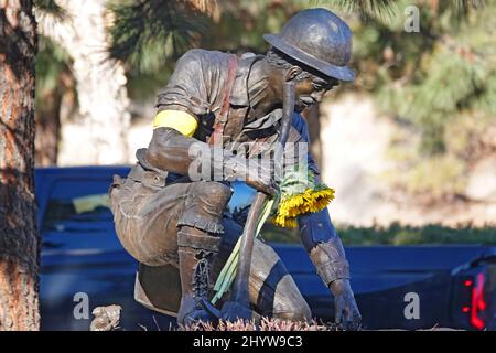 Street Art in Bend, Oregon, platziert auf den zahlreichen Kreisverkehren der Stadt. Die gesamte Skulptur ist von lokalen Künstlern. Stockfoto