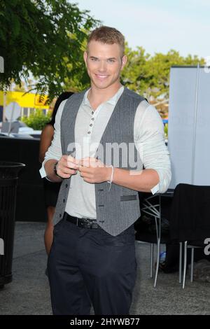 Kellan Lutz bei den Hollywood Life Annual Young Hollywood Awards 11. auf der Eli und Edythe Broad Stage, Santa Monica, USA Stockfoto
