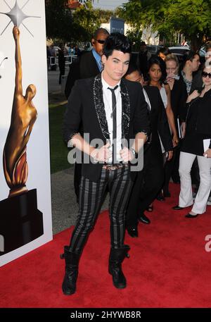 Adam Lambert bei den Hollywood Life Annual Young Hollywood Awards 11., die auf der Eli und Edythe Broad Stage in Santa Monica, USA, verliehen wurden Stockfoto