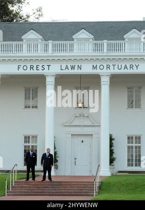 Der Michael Jackson Funeral Service in den Forest Lawn Memorial-Parks und den Leichenbergen in den Hollywood Hills, Kalifornien, USA. Stockfoto