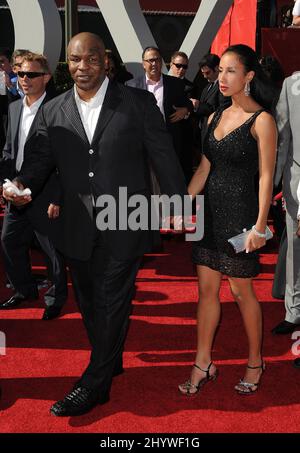 Mike Tyson und Monica Turner bei den jährlichen ESPY Awards, die im Nokia Theater, Los Angeles, USA, stattfinden. Stockfoto