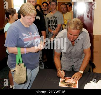 Davy Jones bei der Hollywood Collectors & Prostars Show, die im Burbank Airport Marriot Hotel and Convention Center, Kalifornien, stattfindet Stockfoto