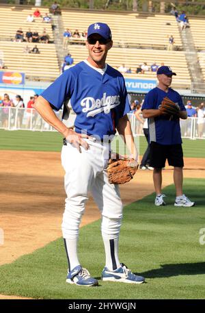 James Denton beim jährlichen Hollywood Stars Game 51. im Dodger Stadium in Los Angeles, USA Stockfoto