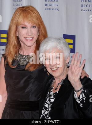 Kathy Griffin und Maggie Griffin beim La Gala Dinner der Menschenrechtskampagne im Hyatt Century Plaza, Century City, CA Stockfoto